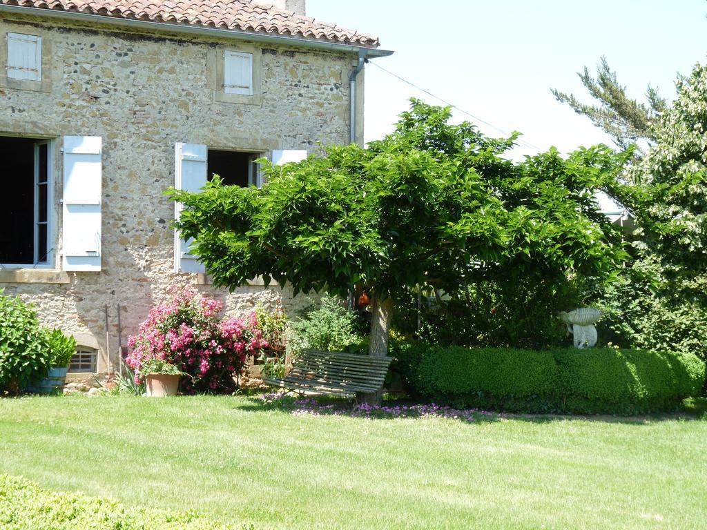 Le Pouy Bed and Breakfast Termes-d'Armagnac Exteriör bild