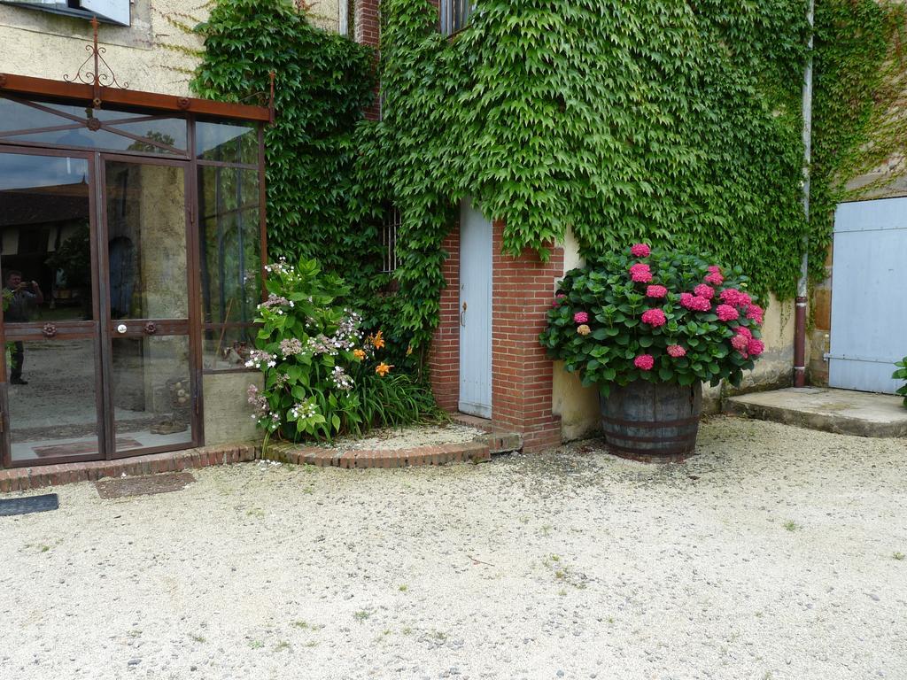 Le Pouy Bed and Breakfast Termes-d'Armagnac Exteriör bild