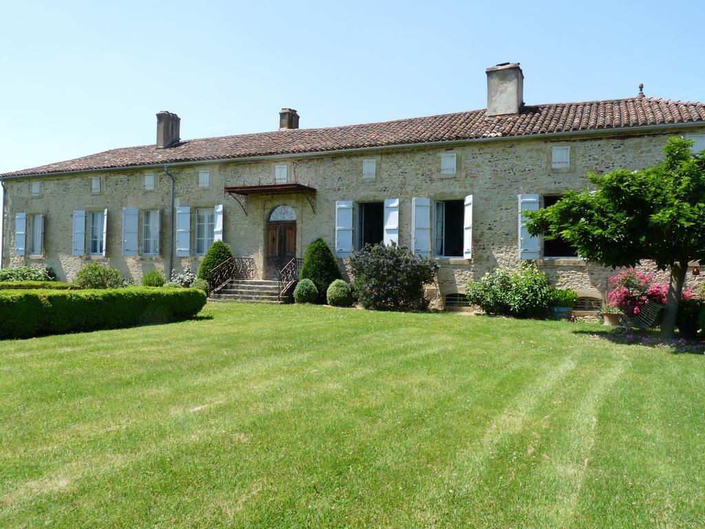 Le Pouy Bed and Breakfast Termes-d'Armagnac Exteriör bild