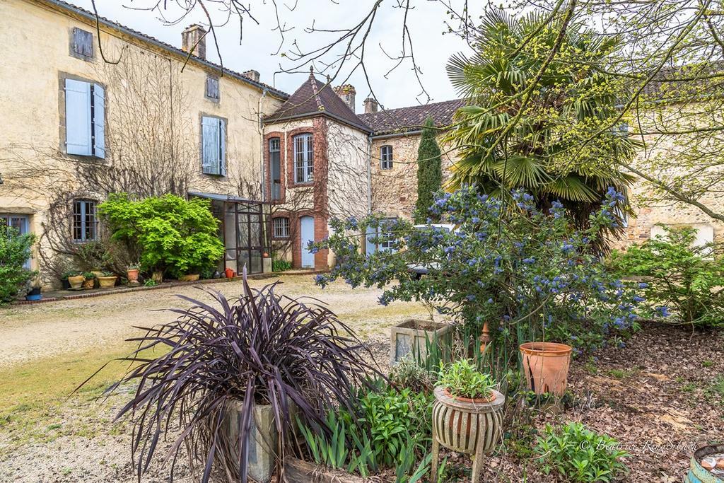 Le Pouy Bed and Breakfast Termes-d'Armagnac Exteriör bild